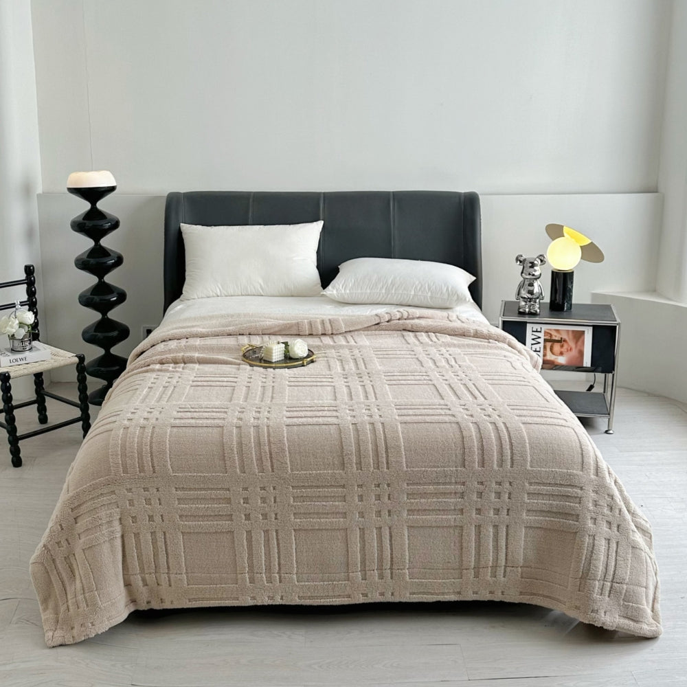 Double-Layer Microfiber Throw Blanket with Raised Checkered Texture – Lightweight Plush Knit in 7 Colors