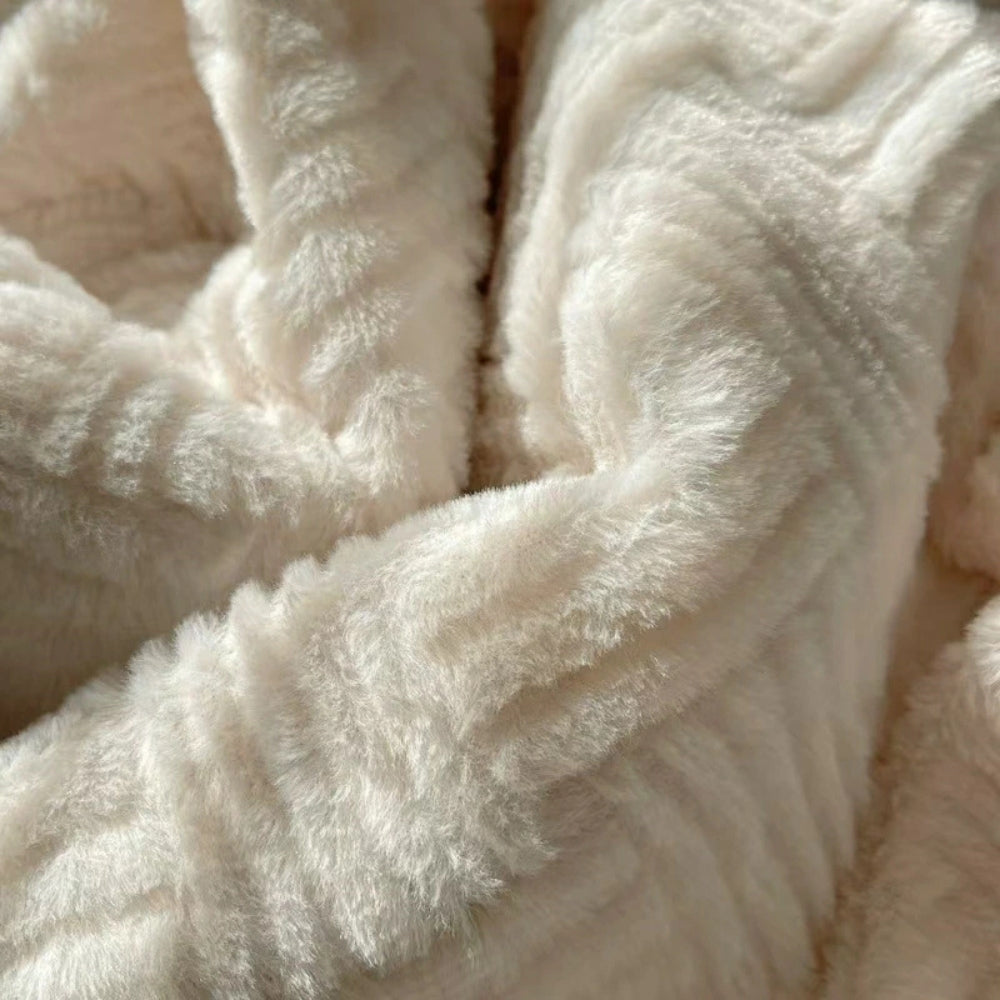 Reversible Double-Sided Plush Throw Blanket with Textured Weave – Soft Microfiber for Couch & Bed