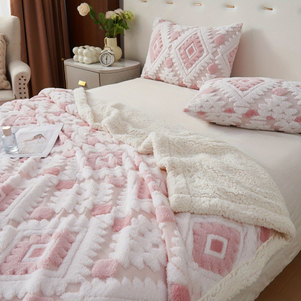 Diamond Pattern Two-Layer Microfiber Throw Blanket – Retro Style, Soft & Machine Washable for Bed, Couch & Chair