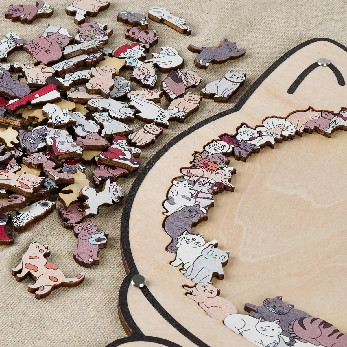 135-Piece Wooden Feline Jigsaw – Artistic Tabby Silhouette Puzzle for Relaxation