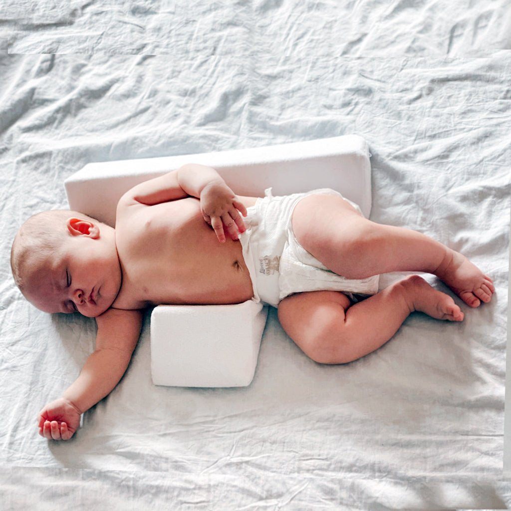 Keilförmige Baby-Schlafstütze für sichere Rückenlage | Atmungsaktives Schaumstoff-Stützkissen für Neugeborene | Sicherheitsrolle fürs Kinderbett