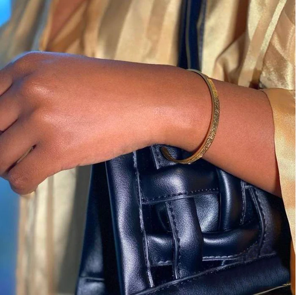 Ayatul Kursi Graviertes Manschettenarmband Edelstahl verstellbarer Armreif Islamischer Vers Schrift Schmuck für Damen Herren Glaube Spirituelles Geschenk