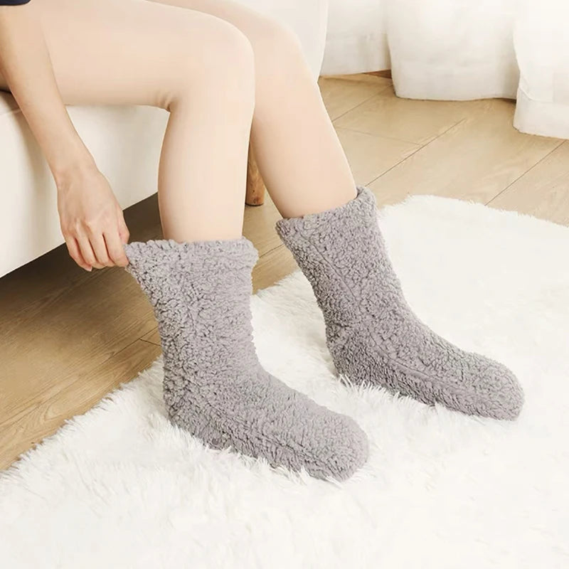 Fleece-Lined House Socks for Cold Weather – Slip-On Cushioned Slipper Socks for Lounging, Sleeping & Everyday Indoor Wear