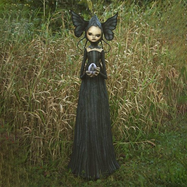 Creepy Witch Sculpture, Halloween Decoration