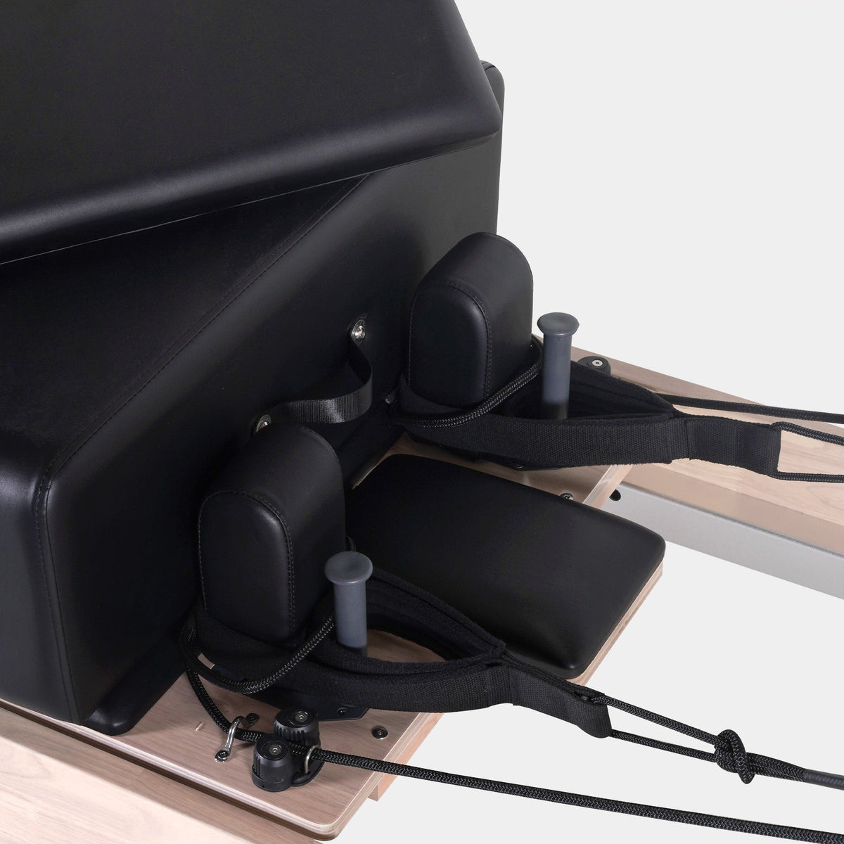 Classic Pilates Reformer — detail 21