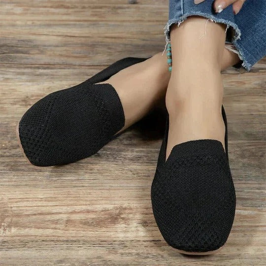 Damen-Sneakers zum Schnüren mit abgerundeter Schuhspitze und strukturierter Laufsohle