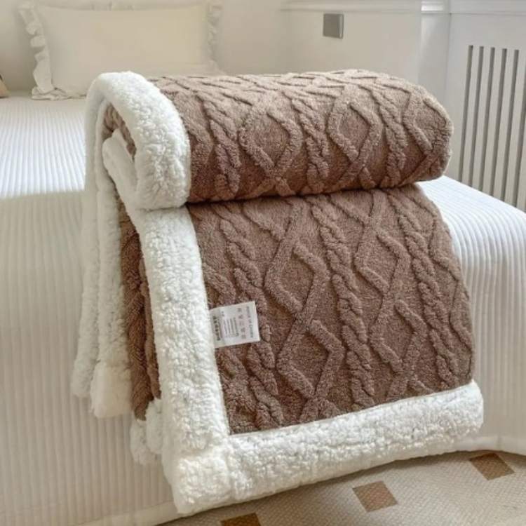 Plush Sherpa Weighted Throw with Glass Bead Fill – Cozy Quilted Lap Blanket for Beds, Couches, Reading, Lounging & Sleep – Machine Washable | Thomler