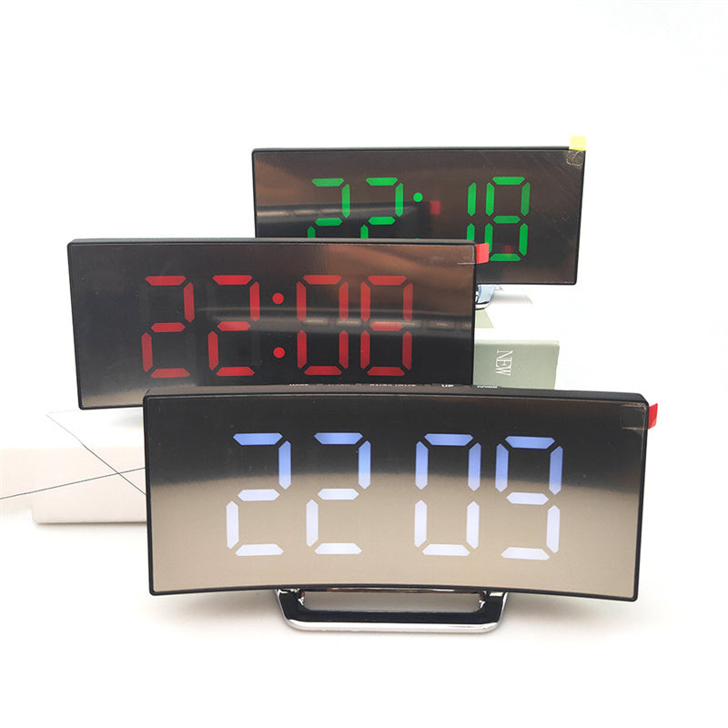 LED-Wecker mit geschwungenem Display für Nachttisch, Schreibtisch & Büro – Kompakte 2,8-Zoll-Zeitanzeige in Schwarz – Moderne Schlafzimmeruhr für | Thomler