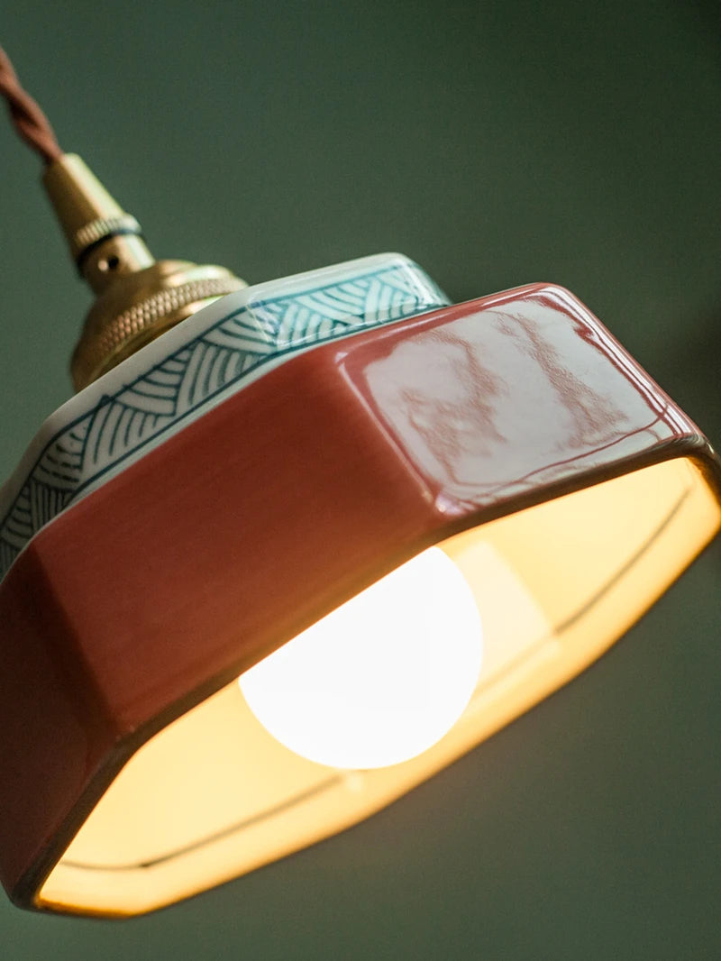 Keramische hanglamp met handgeschilderd design & koperen fitting voor kookeiland, eetkamer, slaapkamer & café | Scandinavische stijl armatuur | Thomler