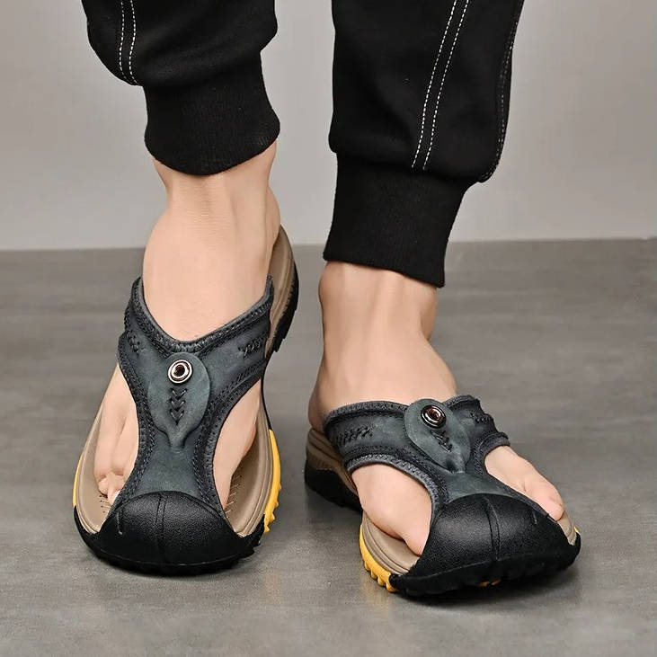 Dichte slippers voor heren met antislip rubberen zool en sneldrogend materiaal
