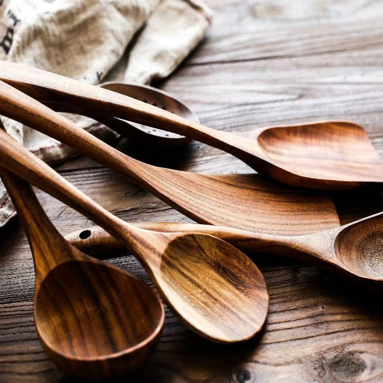 6-teiliges Besteckset aus Holz