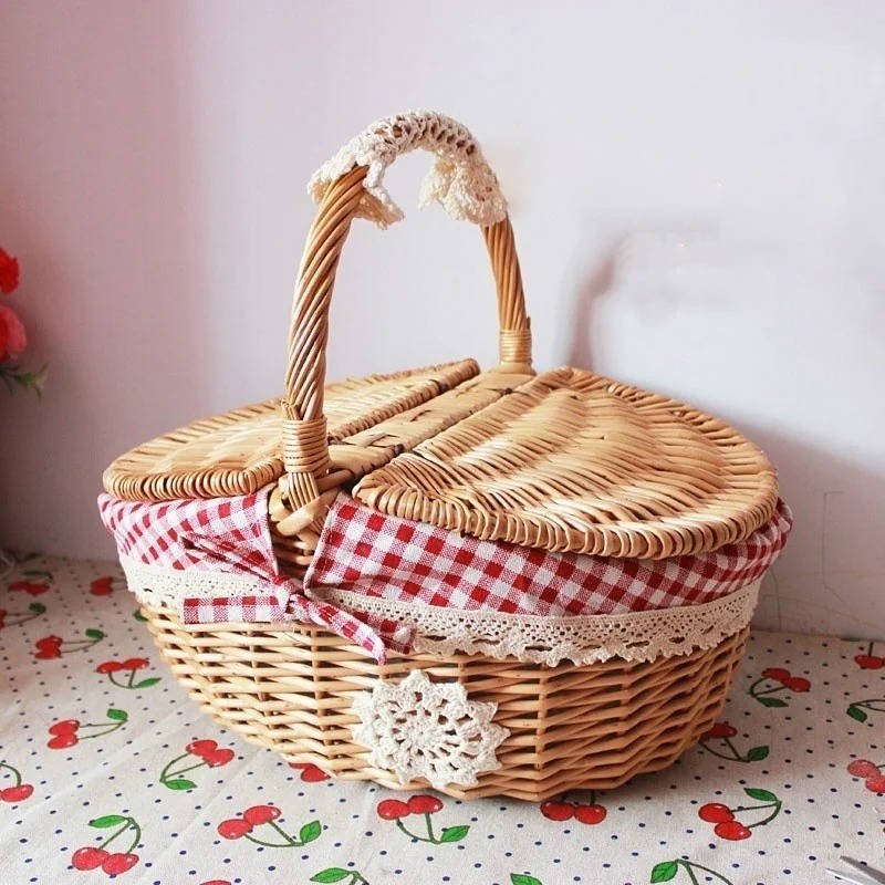 Ovaler Weiden-Picknickkorb mit zwei Deckeln und herausnehmbarem Baumwollinlett
