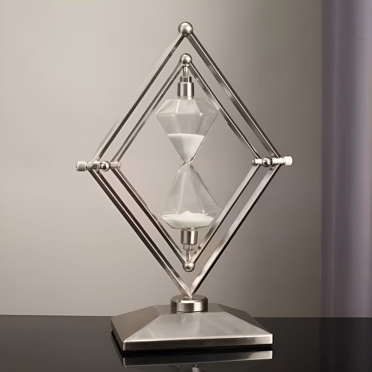 Reloj de arena con marco geométrico de metal – Temporizador de meditación con arena blanca