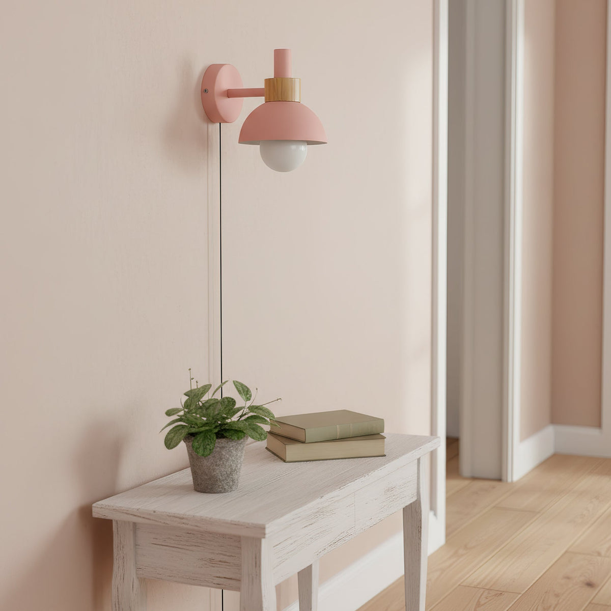 Wandleuchte mit Stecker und Holzakzent, 6×7 Zoll, E26 LED-Leuchte für Schlafzimmer, Flur, Wohnzimmer, dekorative Innenbeleuchtung, kompakt, modern, Wa | Thomler