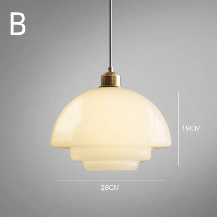 Hängeleuchte mit mattem Glaskugel-Schirm und Messing-Akzenten für Kücheninsel, Esstisch & Eingangsbereich | Höhenverstellbare Deckenlampe mi