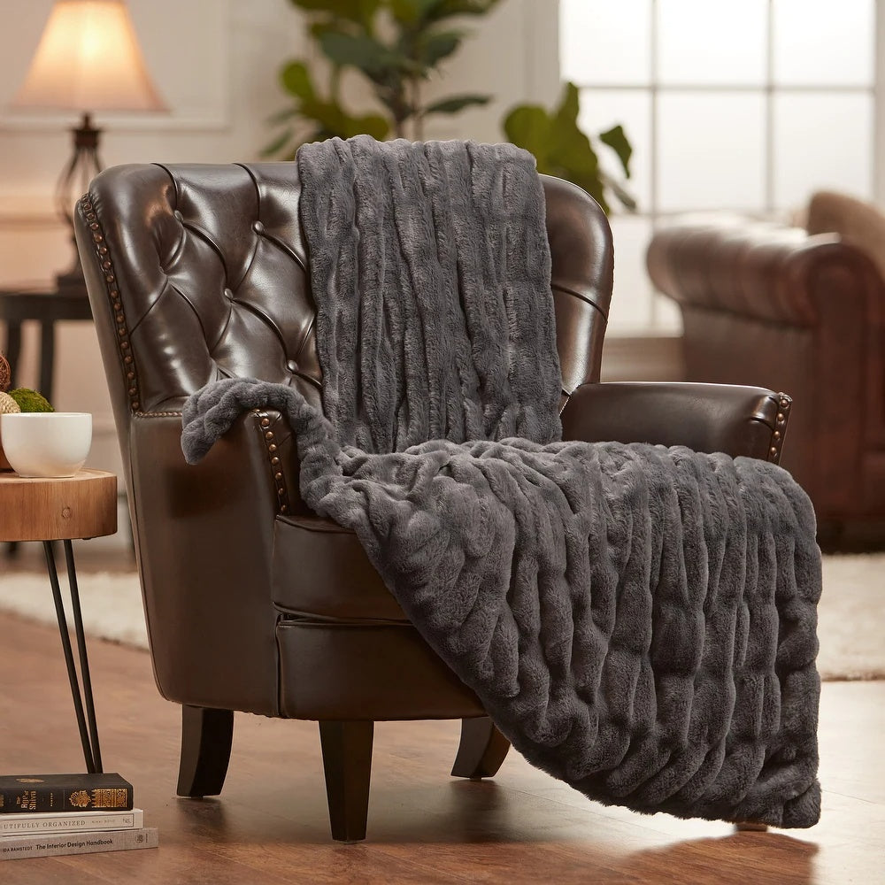 Double-Sided Plush Throw Blanket – Velvet Fleece & Faux Rabbit Fur for Sofas, Beds & Travel