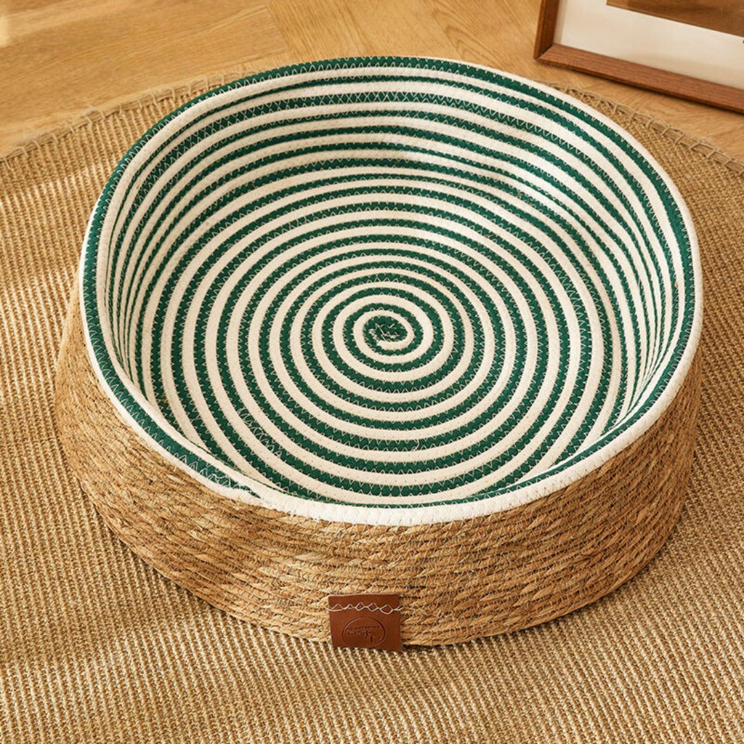 Rattan Cat Bed with Natural Scratching Surface and Circular Nesting Design