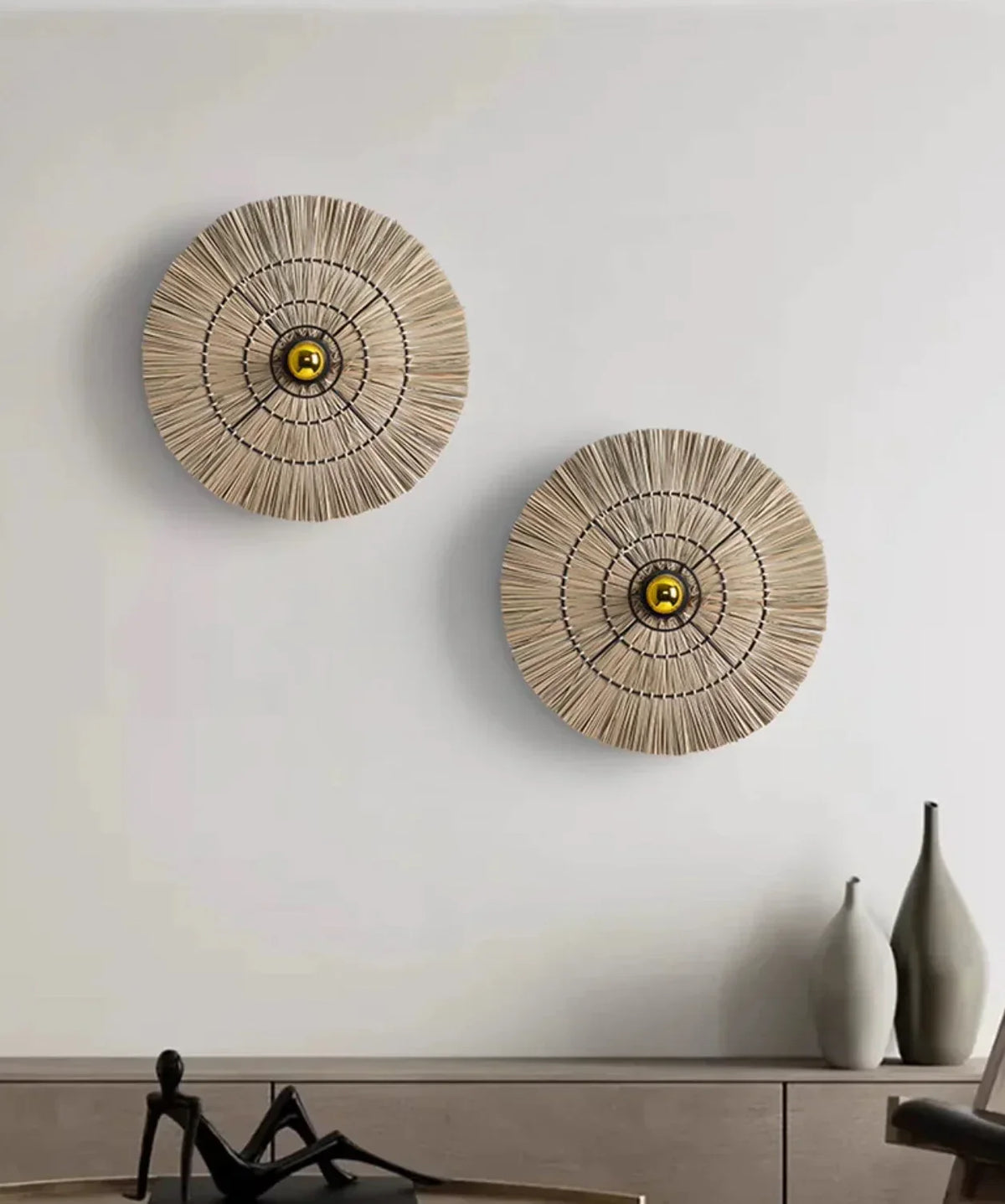 Handgeweven Wandlamp – Natuurlijk Bruine Rotan Wandmontage voor Slaapkamer, Hal of Woonruimte – 16", 24" of 32" Ronde Vorm | Thomler