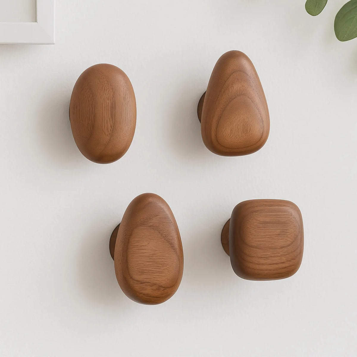 Pebble-Shaped Wooden Pegs 4-Piece Storage Organizer Set Natural Finish for Entryway Bathroom Bedroom Kitchen Minimalist Decor | Thomler