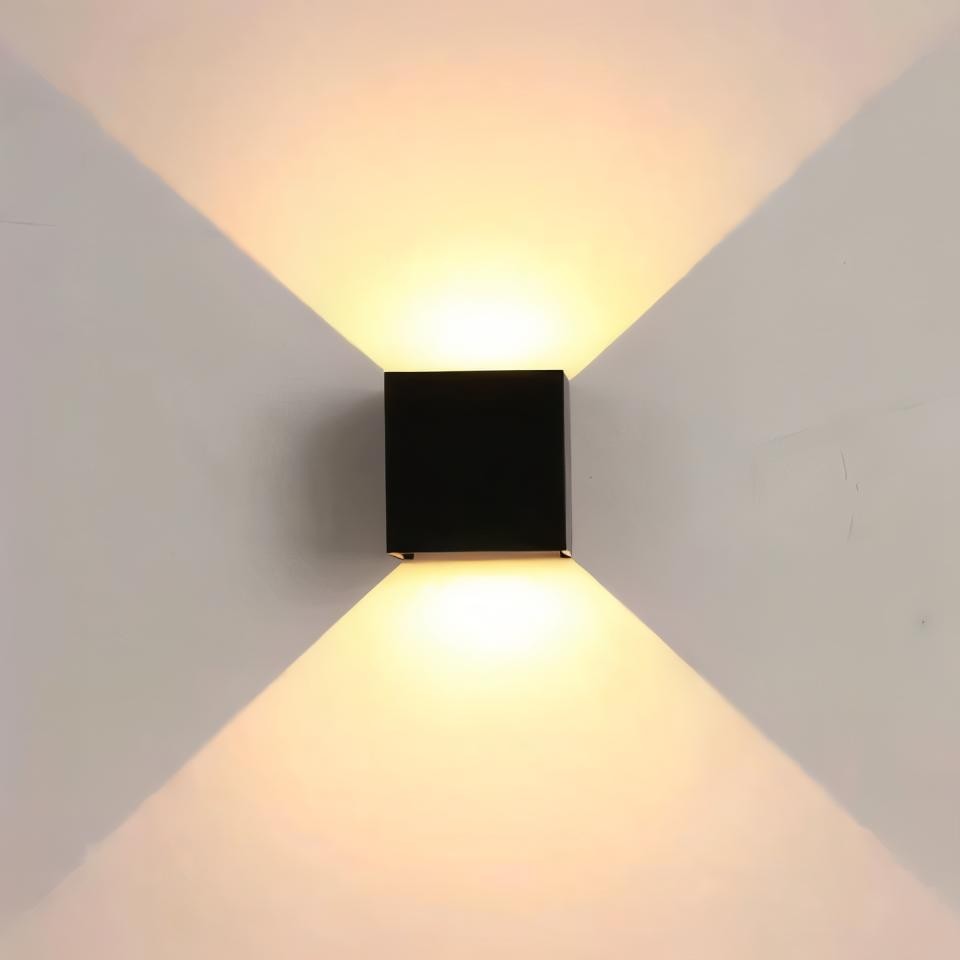 Magnetische Wandleuchte mit wiederaufladbarem Akku und einstellbarer Helligkeit
