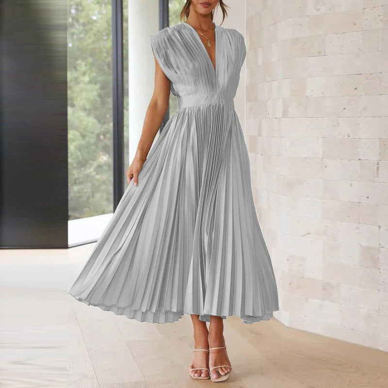 V-Ausschnitt-Kleid