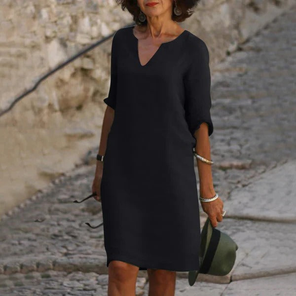 Kleid mit V-Ausschnitt und Dreiviertelarm