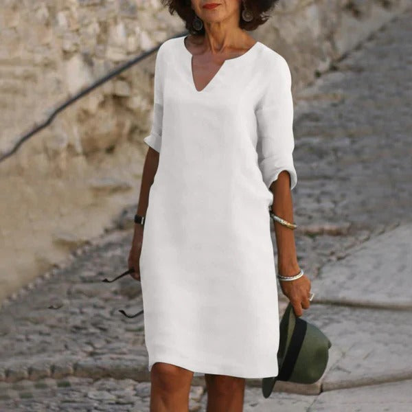 Kleid mit V-Ausschnitt und Dreiviertelarm