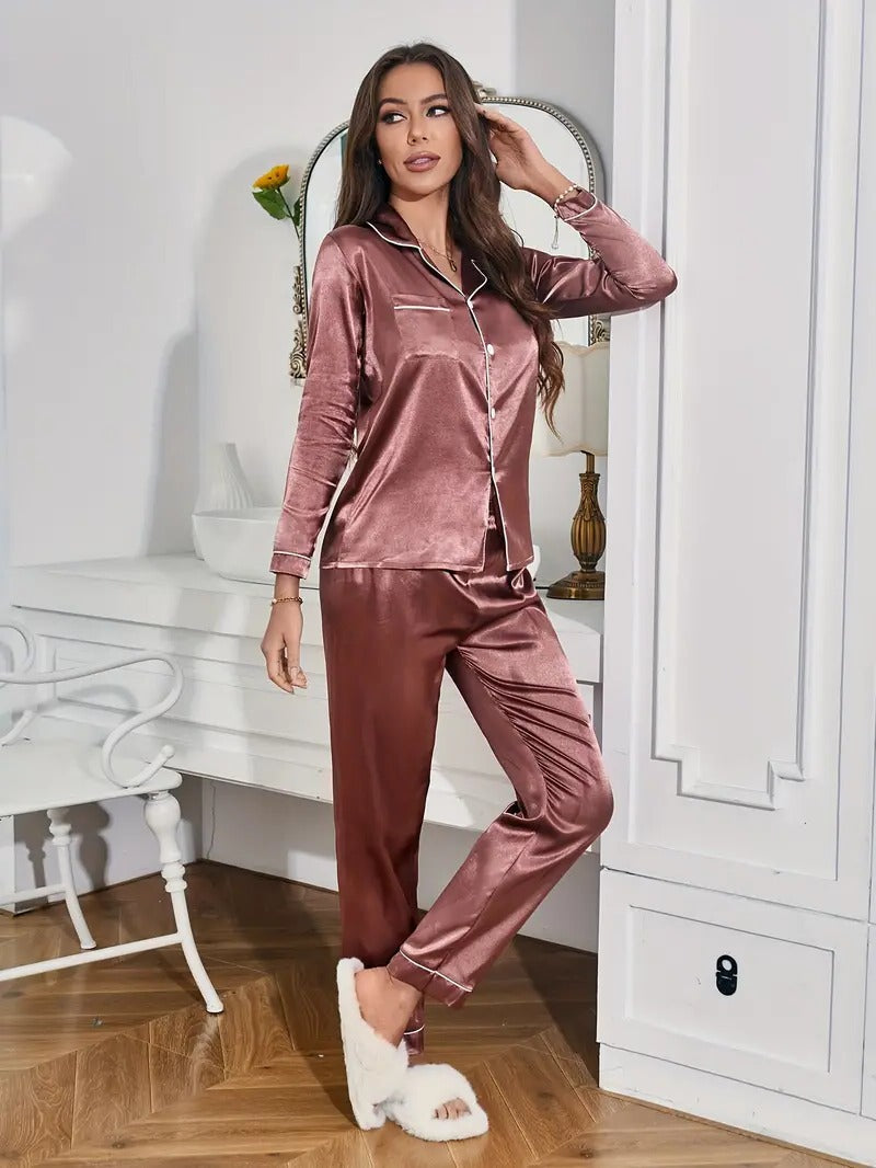 Hochwertiges Pyjama-Set für Damen