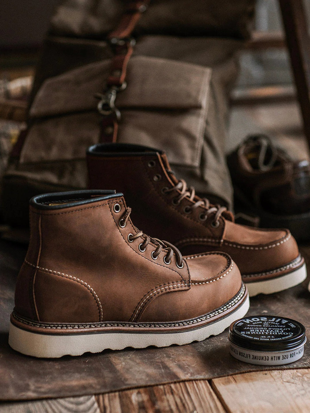 Heren werklaarzen van volnerfleer met mocassin-neus