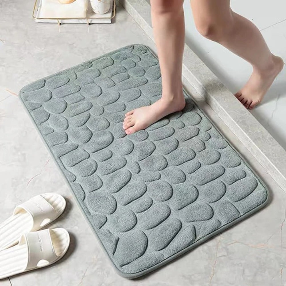 Plüsch-Mikrofaser-Badematte 50×80 cm Creme Rutschfeste Unterseite schnelltrocknender saugfähiger Bodenvorleger für Dusche Küche Waschküche | Thomler