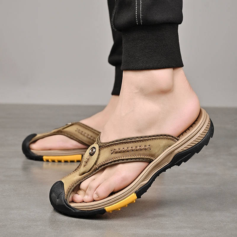 Dichte slippers voor heren met antislip rubberen zool en sneldrogend materiaal