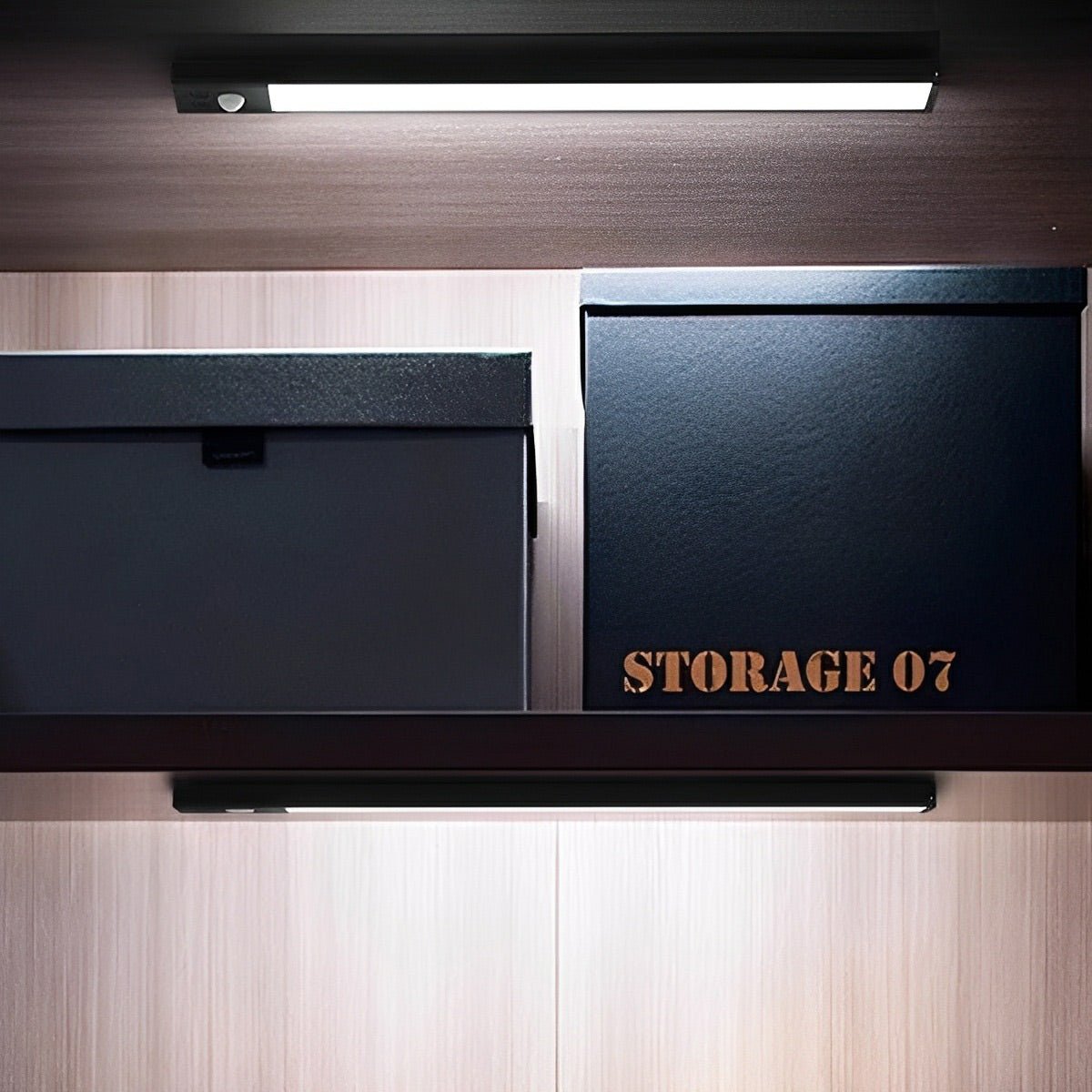 LED-Unterbauleuchte mit Bewegungsmelder, wiederaufladbar, USB-betrieben, schlanke Aluminiumleiste für Küche, Schrank, Vorratskammer, Flur, 3 Farbtemperaturen, kabellos In | Thomler