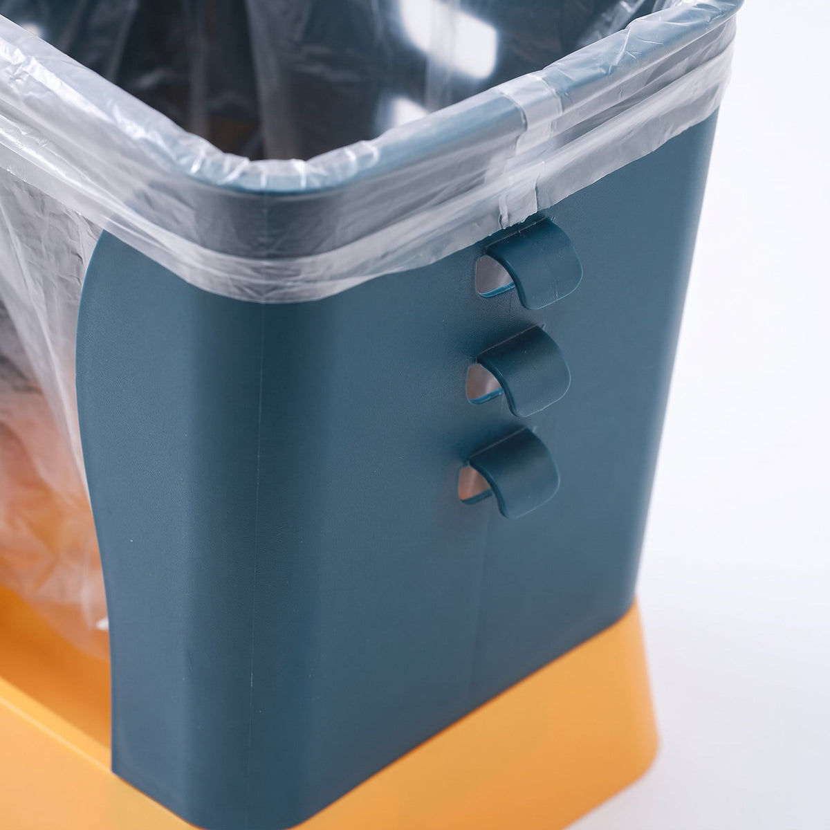 Soporte para basura de cocina con práctico soporte para bote de basura para una fácil eliminación de residuos