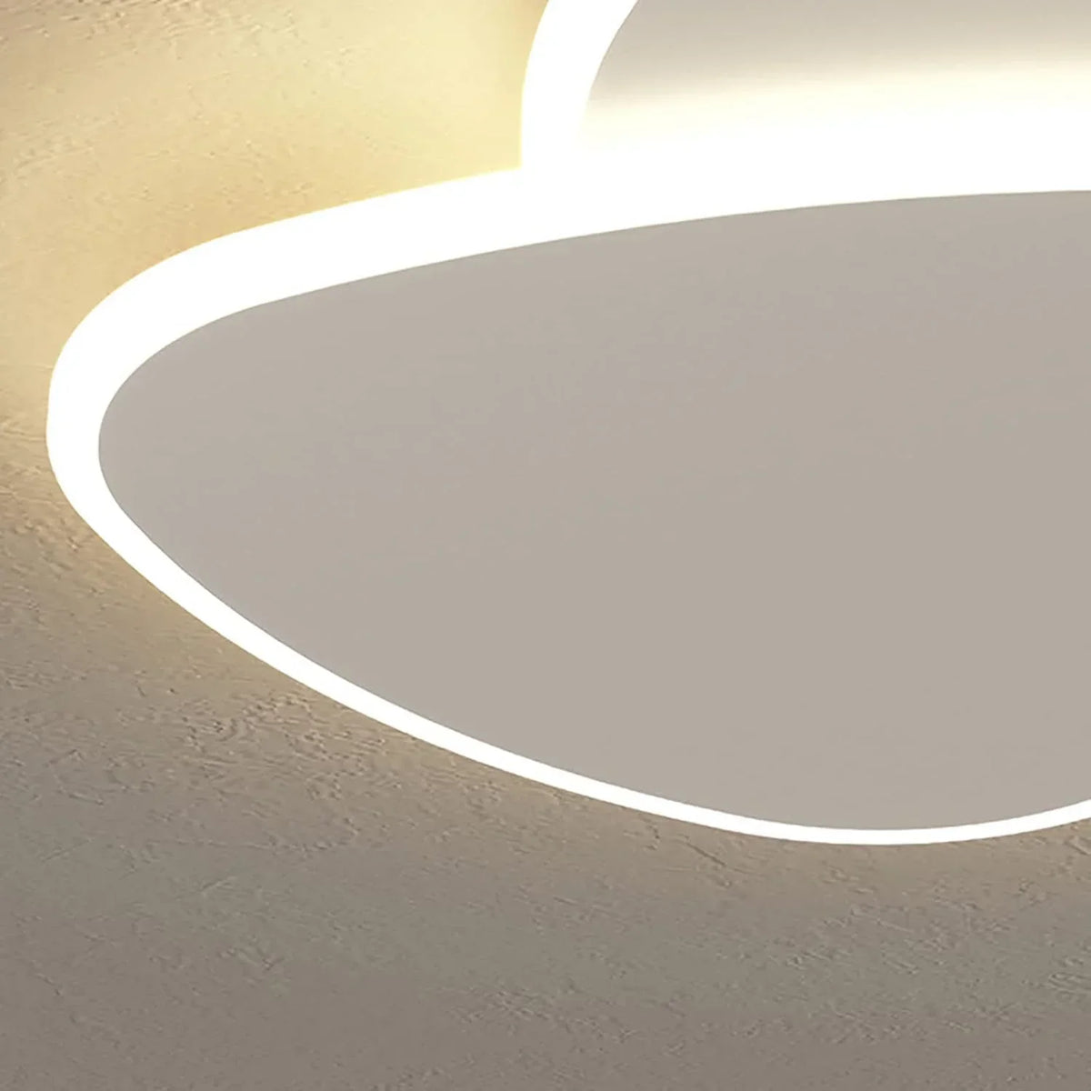 Lámpara de techo LED escultural de montaje empotrado de 16-20 pulgadas, acrílico en capas, color blanco, para dormitorio, pasillo, iluminación superior contemporánea, decoración de interiores del hogar | Thomler