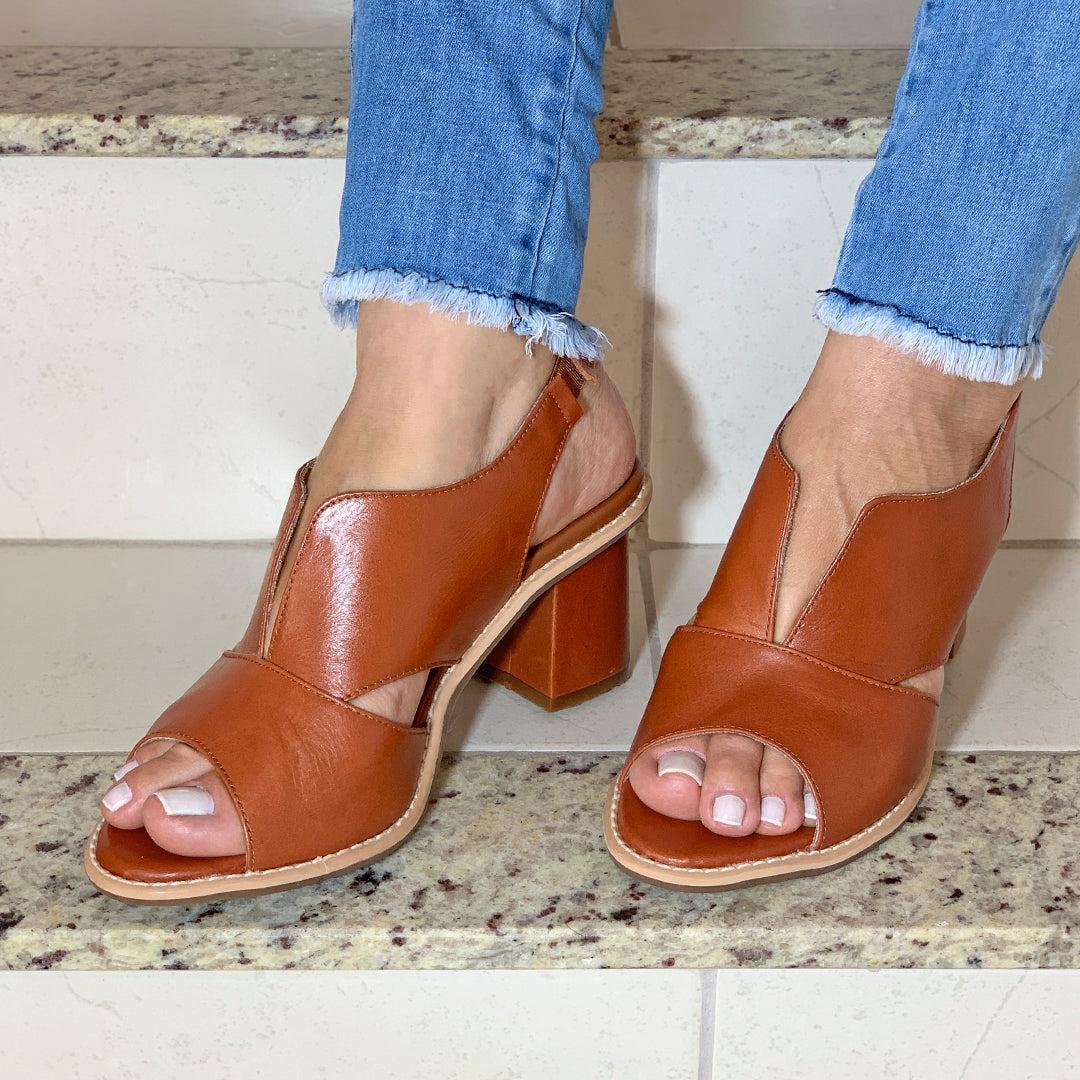 Damen-Sandalen mit Blockabsatz und offener Zehenpartie für Arbeit & besondere Anlässe, gepolstertes Fußbett, stabiler Absatz, eleganter Abendschuh | Thomler