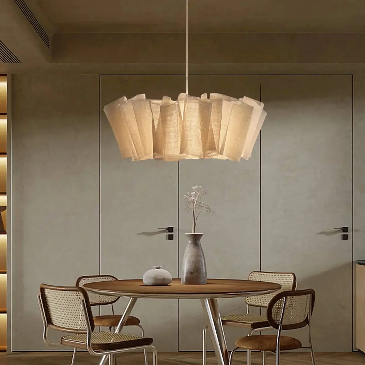 Geweven stoffen hanglamp met ijzeren frame voor eetkamer & slaapkamer – Zachte sfeerverlichting voor ruimtes van 10–15 m² – Min | Thomler