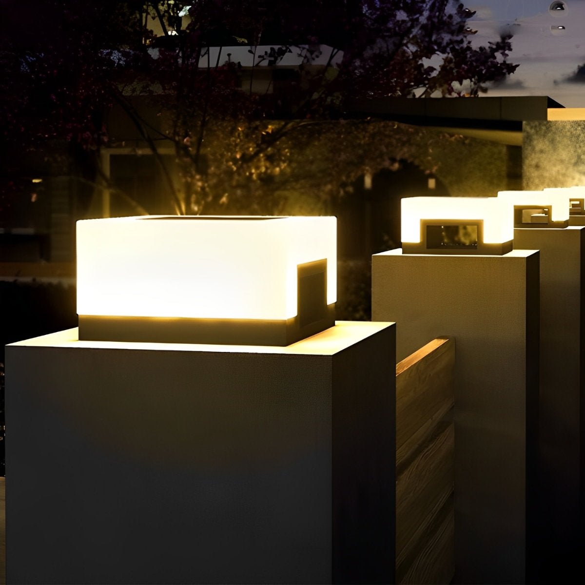 Luz solar LED cuadrada para postes de cercas, entradas y senderos – Estructura de acero inoxidable impermeable para iluminación de patios exteriores | Thomler