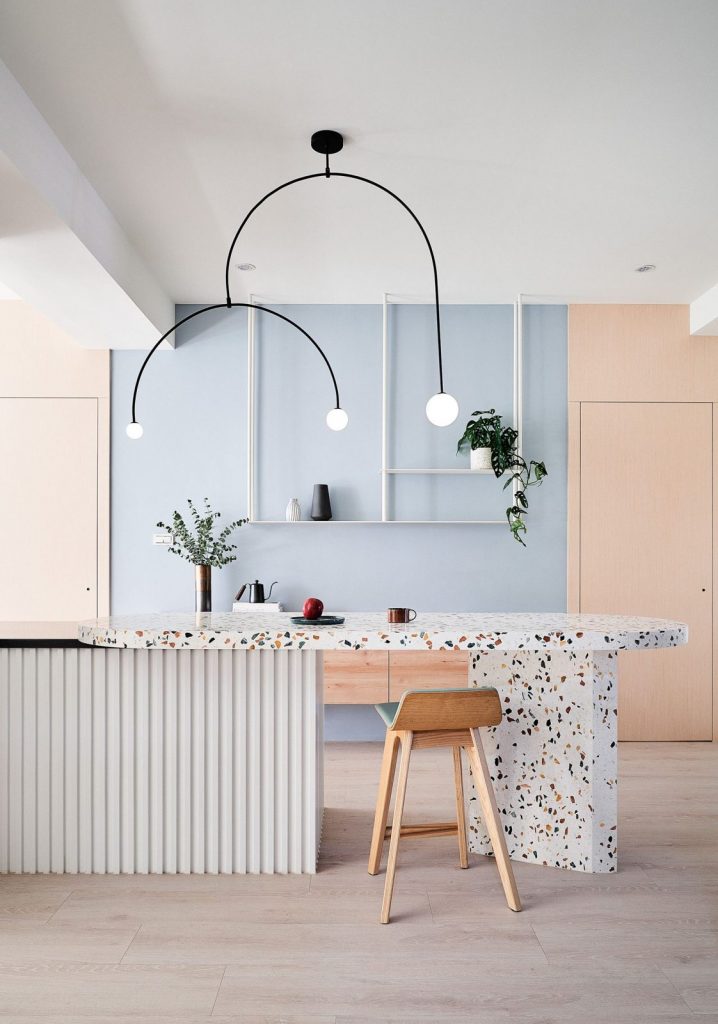 Lámpara de techo escultural con difusores de vidrio opalino, acabado en negro y latón, diseño de múltiples brazos para comedor, vestíbulo, lámpara de techo moderna