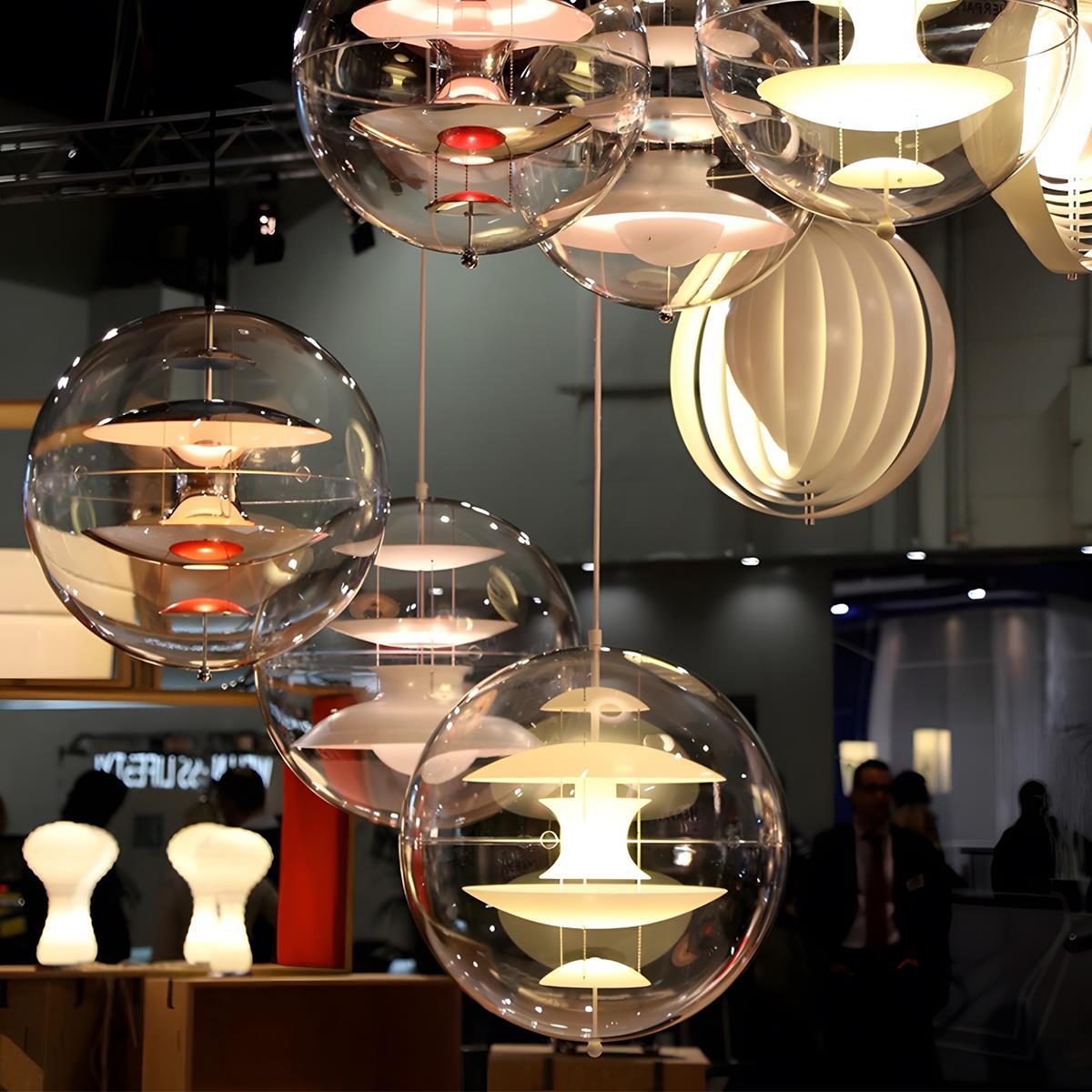 Kugelförmige LED-Pendelleuchte, 16 Zoll, klares Acryl mit goldenem Innenraum, höhenverstellbare Hängelampe für Kücheninsel, Esstisch, Wohnzimmer, Bar | Thomler