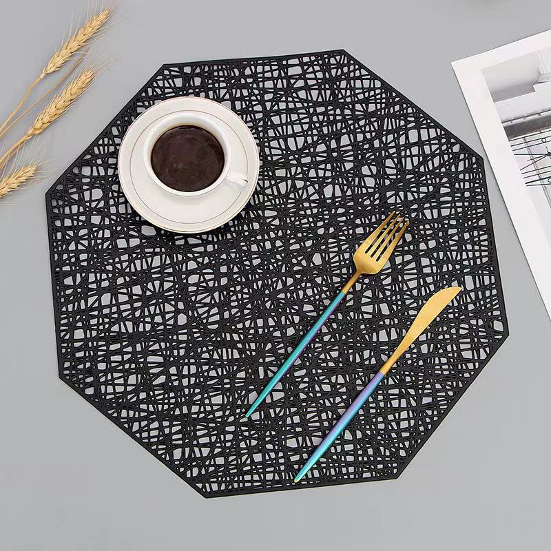 Runde Tischmatte, 15 Zoll, raumfahrtinspiriertes, dekoratives Platzset, rutschfestes PVC, hitzebeständig für Küche und Zuhause, kosmisches Muster, durchbrochenes Design | Thomler