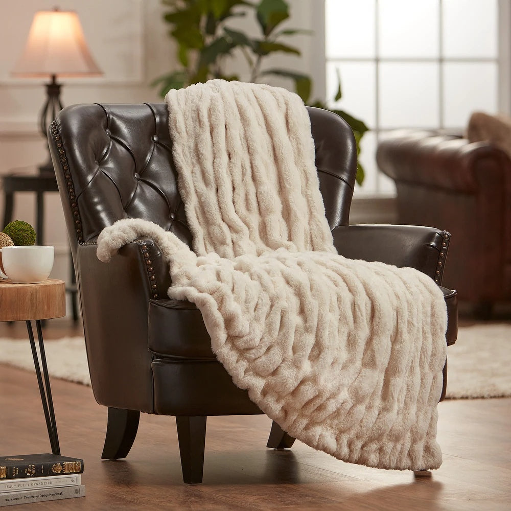Double-Sided Plush Throw Blanket – Velvet Fleece & Faux Rabbit Fur for Sofas, Beds & Travel