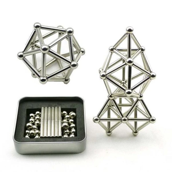 Magnetisches Bausteinset mit 36 Stäben und 27 Kugeln, Aufbewahrungsdose