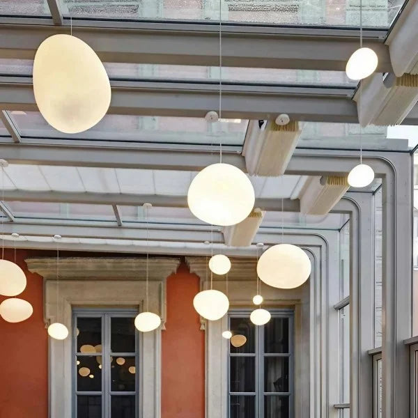Plafondlamp met matglazen bol en verstelbaar snoer voor eetkamer, keukeneiland, slaapkamer, hal, plafondverlichting, modern accent van ijzer | Thomler