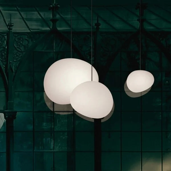 Plafondlamp met matglazen bol en verstelbaar snoer voor eetkamer, keukeneiland, slaapkamer, hal, plafondverlichting, modern accent van ijzer | Thomler