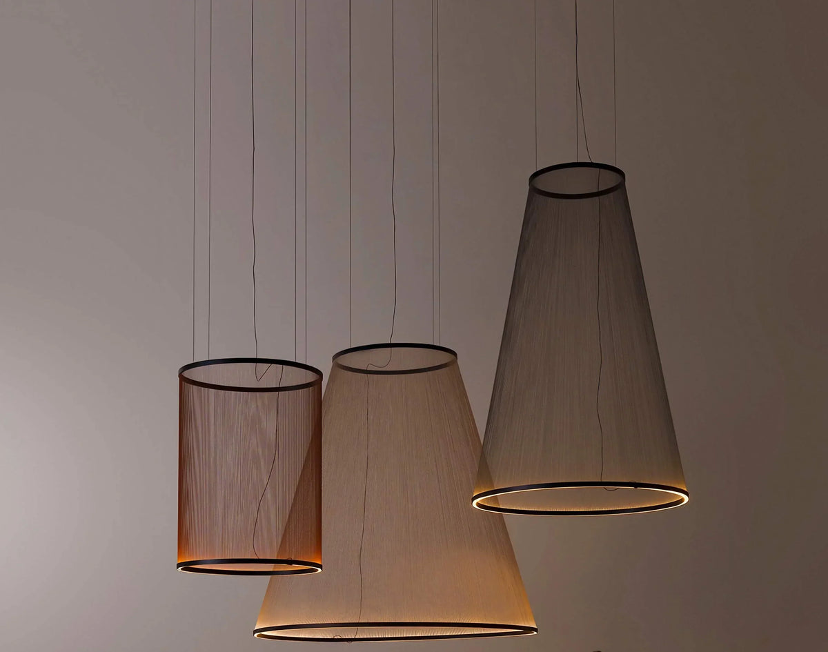 Mehrschichtiger Stoffschirm-Kronleuchter mit integrierter LED für Esszimmer, Kücheninseln & hohe Decken | Moderner, mehrflammiger Pendelleuchter mit verstellbarem Kabel | Thomler