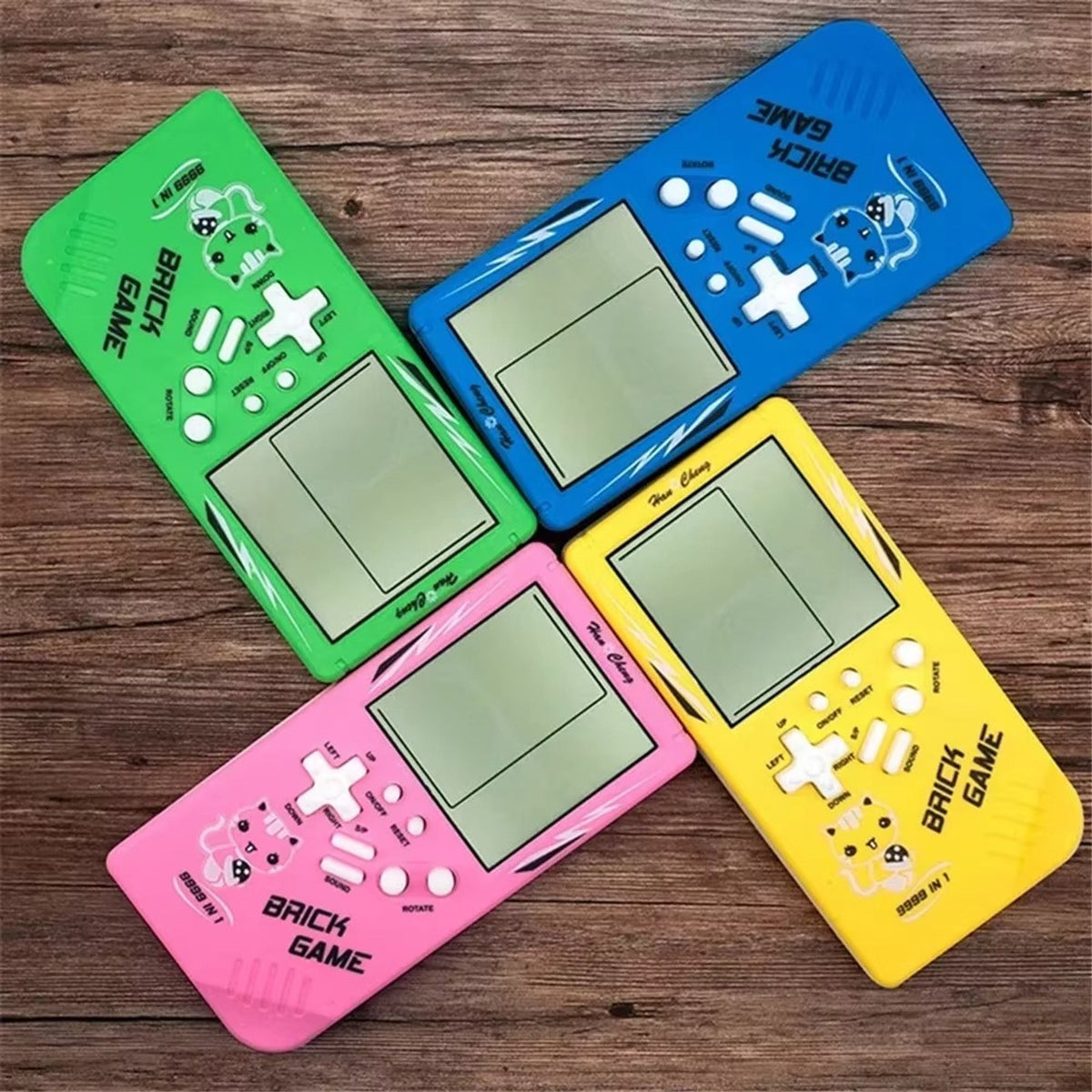 Draagbare retro handheldspelcomputer voor kinderen met klassieke educatieve spellen