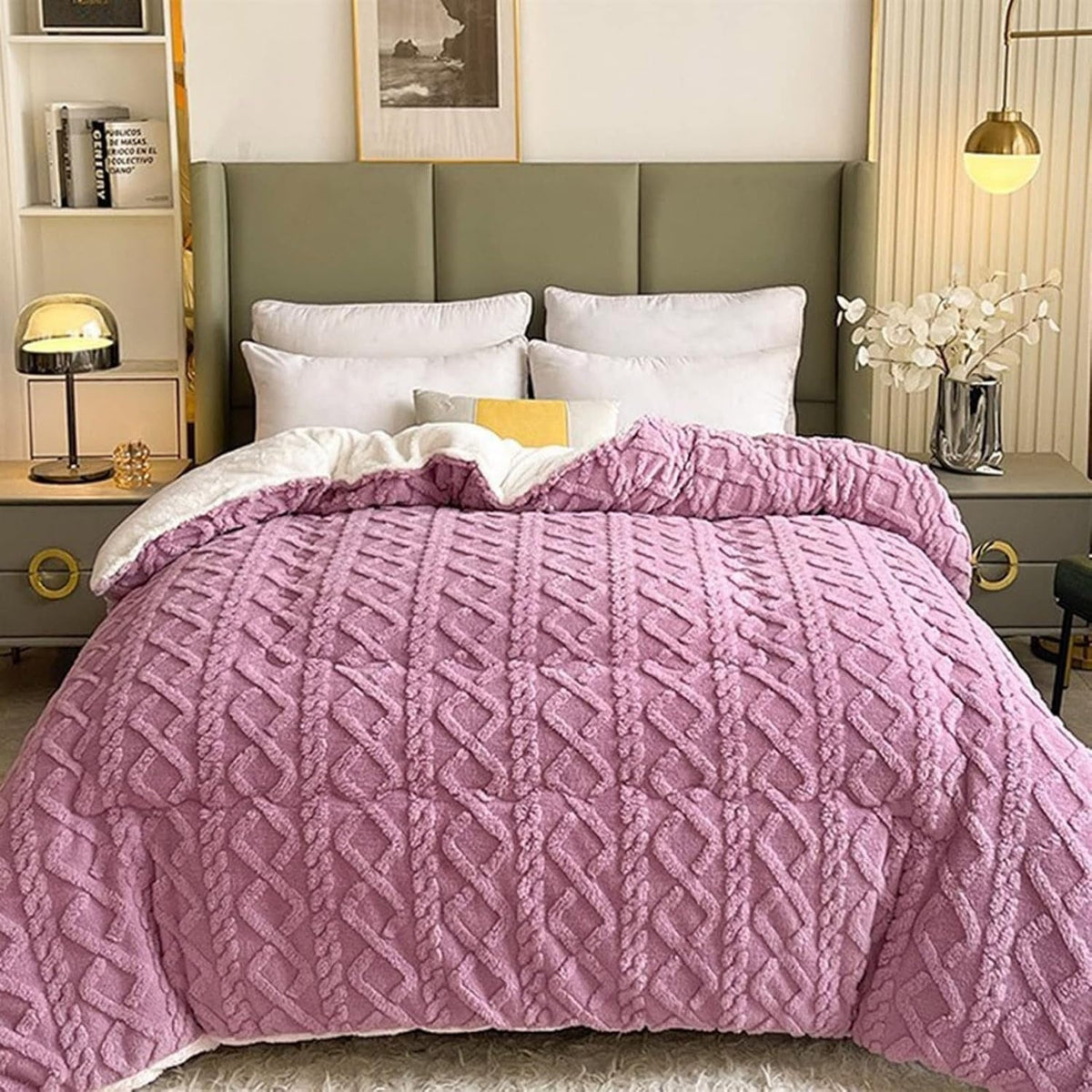 Reversible Quilted Sherpa Throw – Dual-Sided Fleece Blanket with Geometric Design for Couch, Bed & Living Room