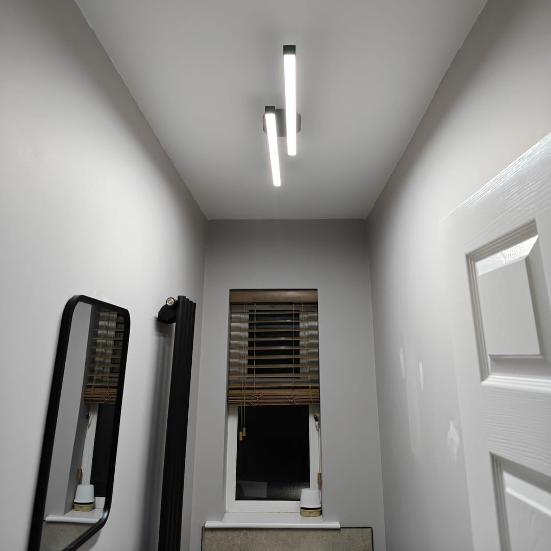 35-Inch Linear LED Vanity Light Fixture in Black – Adjustable Color Temperature Bathroom Mirror Lighting for Modern Hallways, Entryways & Po | Thomler