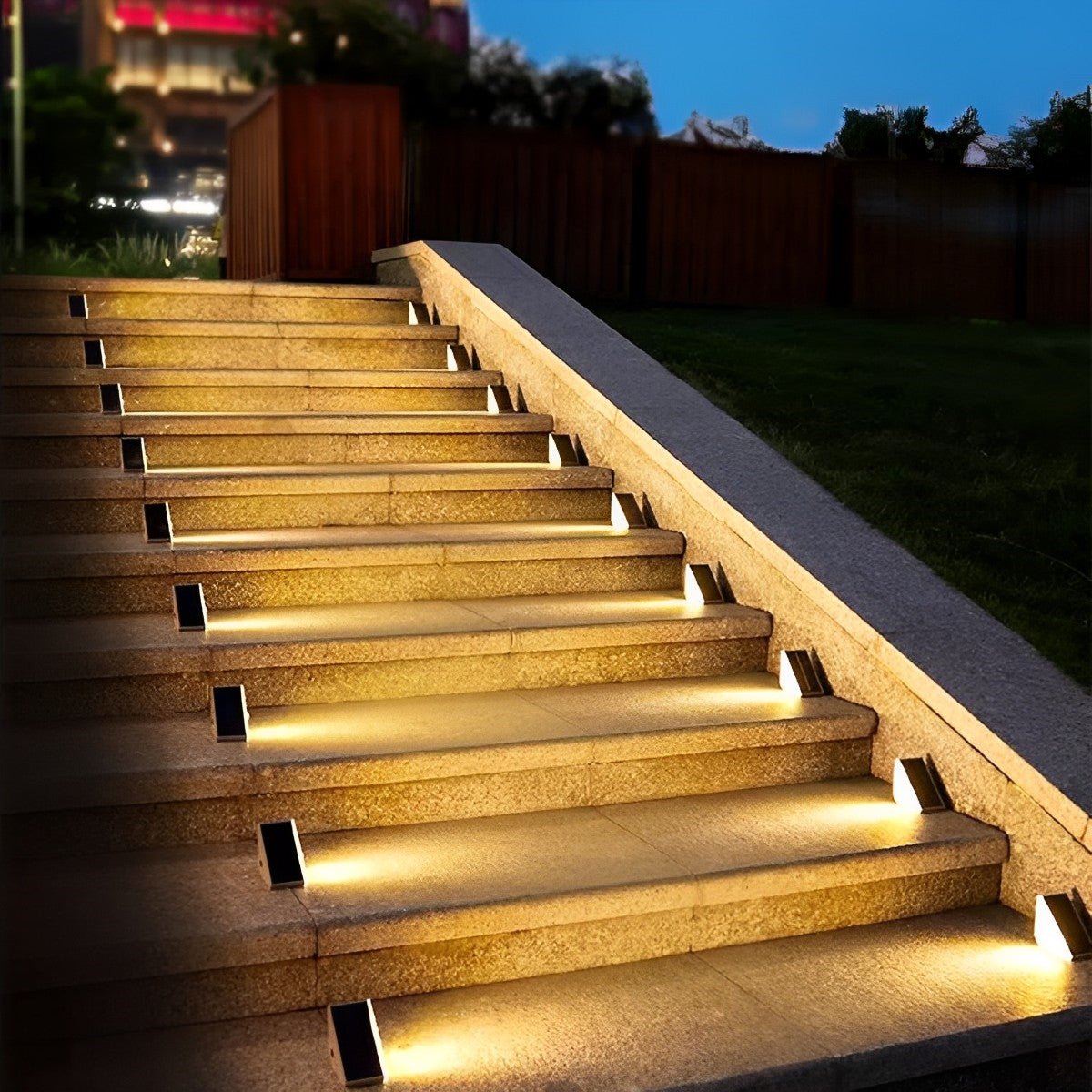 Solar-Treppenleuchte mit Bewegungsmelder für Außentreppen, Wege & Terrassen – Kompaktes 7,1-cm-Dreiecksdesign mit warm- & kaltweißem Licht – Wasserdicht IP65 | Thomler