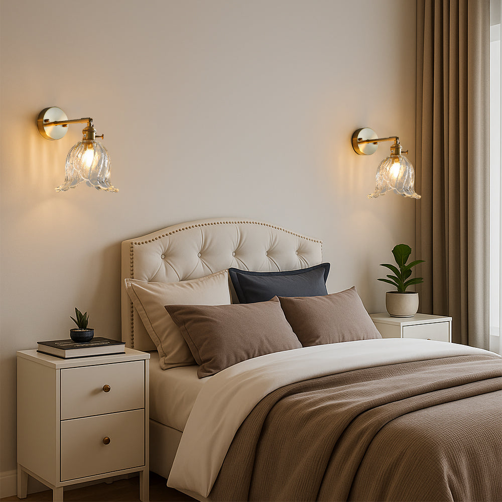 Blumen-Wandleuchte aus Glas, 16 cm, Wandhalterung mit grünem Metallarm für Schlafzimmer, Eingangsbereiche und Wohnräume, LED-Ambientebeleuchtung | Thomler